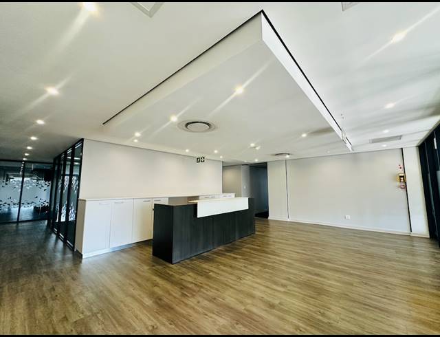 1,679M² OFFICE TO LET IN SOMERSET PARK